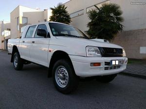 Mitsubishi L200 Pick-Up poucos KM´s Dezembro/98 - à venda