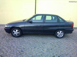 Opel Astra 1.4 barato Abril/94 - à venda - Ligeiros