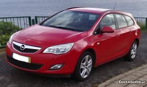 Opel Astra Sports Tourer 13cdti Novembro/11 - à venda -