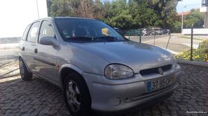 Opel Corsa  Dezembro/99 - à venda - Ligeiros