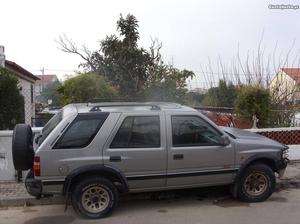 Opel Frontera desportiva Abril/94 - à venda - Ligeiros