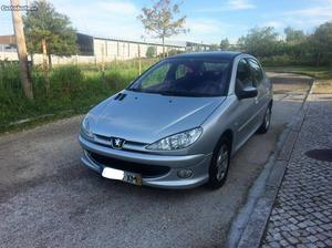 Peugeot 206 black silver Maio/04 - à venda - Ligeiros