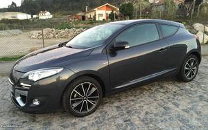 Renault Mégane Coupé BOSE Fevereiro/13 - à venda -