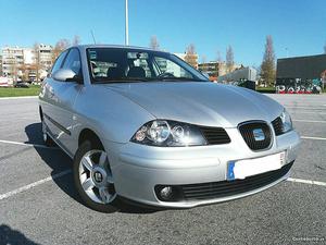 Seat Ibiza 1.2 Passion Maio/03 - à venda - Ligeiros