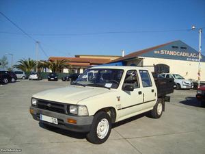 Toyota Hilux 4x2 2.4 D Cab Dupla Dezembro/93 - à venda -