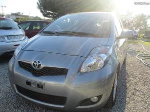 Toyota Yaris 1.4 D4d Julho/10 - à venda - Ligeiros