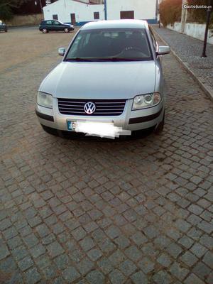 VW Passat Julho/02 - à venda - Ligeiros Passageiros, Beja -