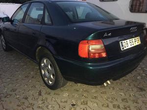 Audi A4 1.9 tdi sport Janeiro/96 - à venda - Ligeiros