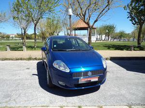 Fiat Grande Punto Kmts Abril/03 - à venda -
