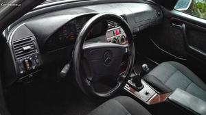 Mercedes-Benz C 220 Classic Agosto/96 - à venda - Ligeiros