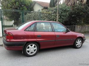 Opel Astra Lic passageiros Abril/95 - à venda - Ligeiros