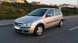 Opel Corsa v Maio/04 - à venda - Ligeiros