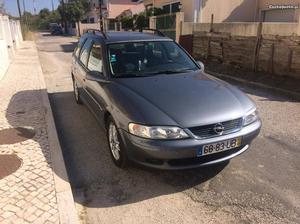 Opel Vectra 2.2 DTI SPORT Setembro/02 - à venda - Ligeiros