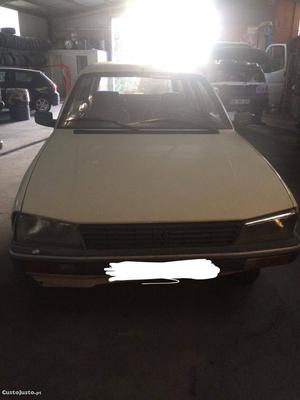 Peugeot 505 Janeiro/17 - à venda - Ligeiros Passageiros,