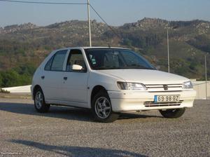 Peugeot i 5 portas Abril/93 - à venda - Ligeiros