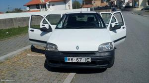 Renault Clio 1.2 oásis Março/97 - à venda - Ligeiros