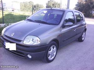 Renault Clio 128mil km unico dono Julho/01 - à venda -