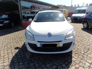 Renault Mégane 1.5 dci confort Novembro/11 - à venda -