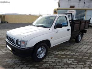 Toyota Hilux 2.4 d 4x2 Março/00 - à venda - Pick-up/