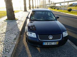 VW Passat 1.9 tdi Dezembro/01 - à venda - Ligeiros