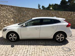 Volvo V40 D2 Novembro/12 - à venda - Ligeiros Passageiros,