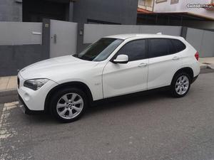 BMW X1 18 d s drive gps Dezembro/10 - à venda - Ligeiros