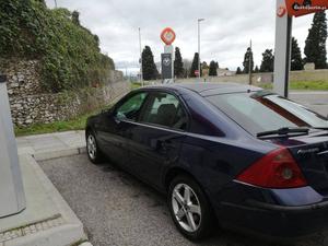 Ford Mondeo 2.0 Diesel Fevereiro/02 - à venda - Ligeiros