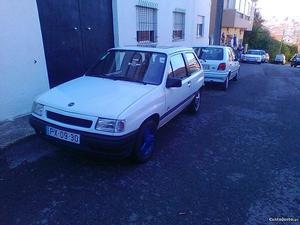 Opel Corsa a 1.4 joy Fevereiro/91 - à venda - Ligeiros