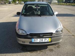 Opel Corsa corsa- B Abril/00 - à venda - Ligeiros