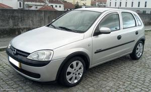 Opel Corsa cv 16V Confort Maio/01 - à venda -