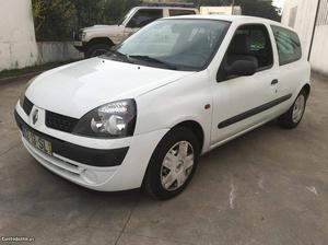 Renault Clio Outubro/01 - à venda - Comerciais / Van, Braga