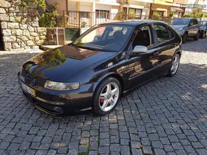 Seat Leon 1.4 Sport novo Julho/02 - à venda - Ligeiros