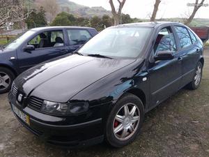 Seat Leon v Fevereiro/02 - à venda - Ligeiros