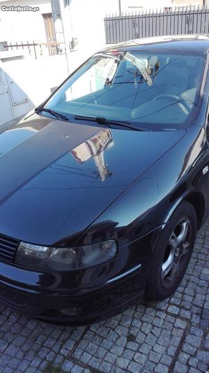 Seat Toledo 1.9tdi 110cv Dezembro/00 - à venda - Ligeiros