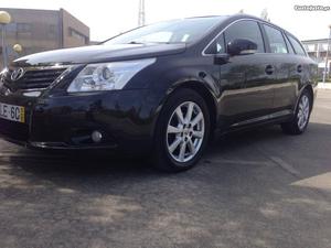 Toyota Avensis  D4D Luxury Dezembro/10 - à venda -