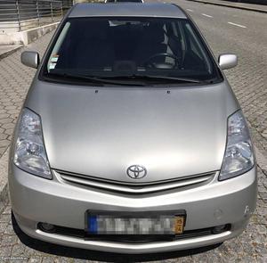 Toyota Prius Híbrido Abril/05 - à venda - Ligeiros