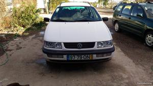 VW Passat 1.9 tdi Dezembro/95 - à venda - Ligeiros