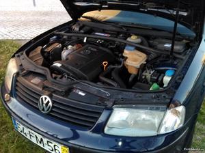 VW Passat Variant Março/99 - à venda - Ligeiros