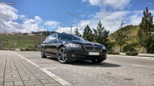 BMW 520 Auto Executive  Janeiro/12 - à venda - Ligeiros