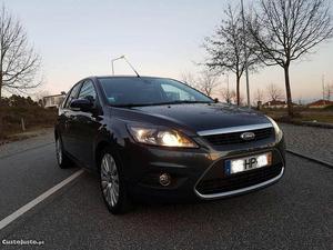 Ford Focus Titanium Abril/09 - à venda - Ligeiros