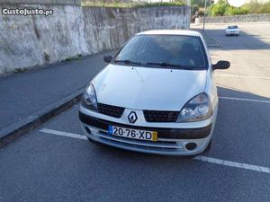 Renault Clio v 75cv Março/04 - à venda - Ligeiros