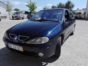 Renault Mégane 1.9 Dti Ac 5 lugares Agosto/00 - à venda -