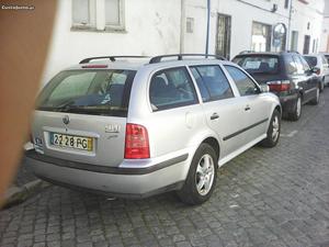 Skoda Octavia  gasolina e GPL Março/00 - à venda -