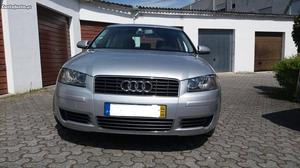 Audi A3 2.0 TDI Junho/04 - à venda - Ligeiros Passageiros,