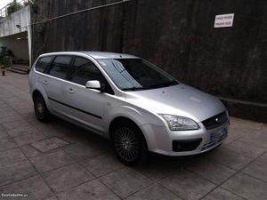 Ford Focus 1.6TDCI SW 172MIL Maio/05 - à venda - Ligeiros