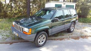 Jeep Grand Cherokee 2.5 TD Laredo Dezembro/98 - à venda -