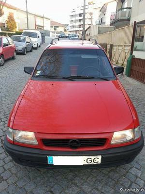 Opel Astra F Caravan Dezembro/95 - à venda - Comerciais /