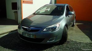 Opel Astra S. Tourer Cdti Julho/11 - à venda - Ligeiros