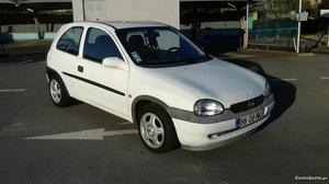 Opel Corsa 1.7 TD Sport Outubro/99 - à venda - Ligeiros