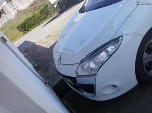 Renault Mégane Coupe Setembro/10 - à venda - Ligeiros